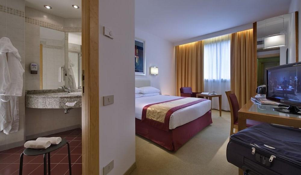 B&B Hotel Quarto dʼAltino Dış mekan fotoğraf