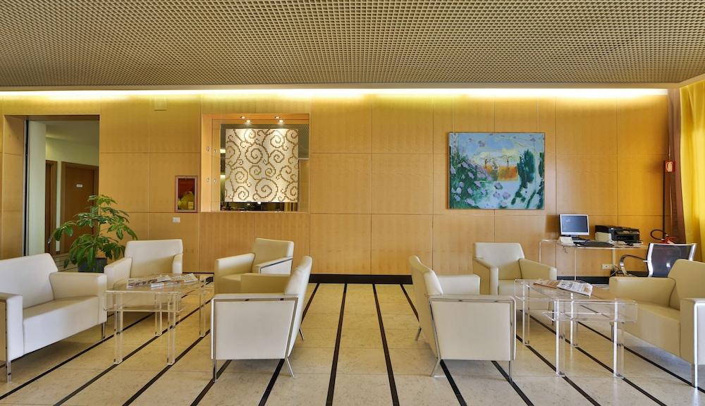 B&B Hotel Quarto dʼAltino Dış mekan fotoğraf